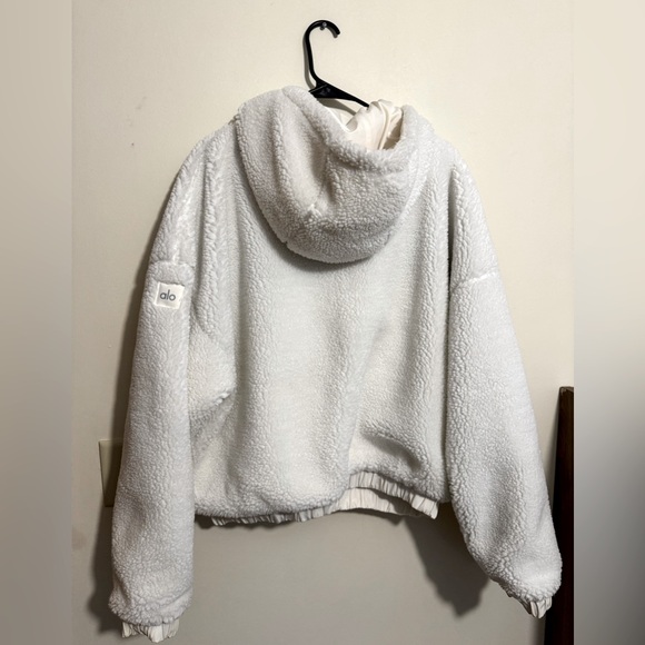 Alo Yoga Duality Reversible Sherpa Jacket - Picture 4 of 4